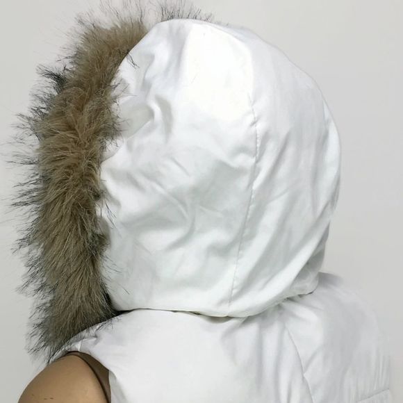 Guess White Puffer Hooded Vest Size X Large - Picture 3 of 8